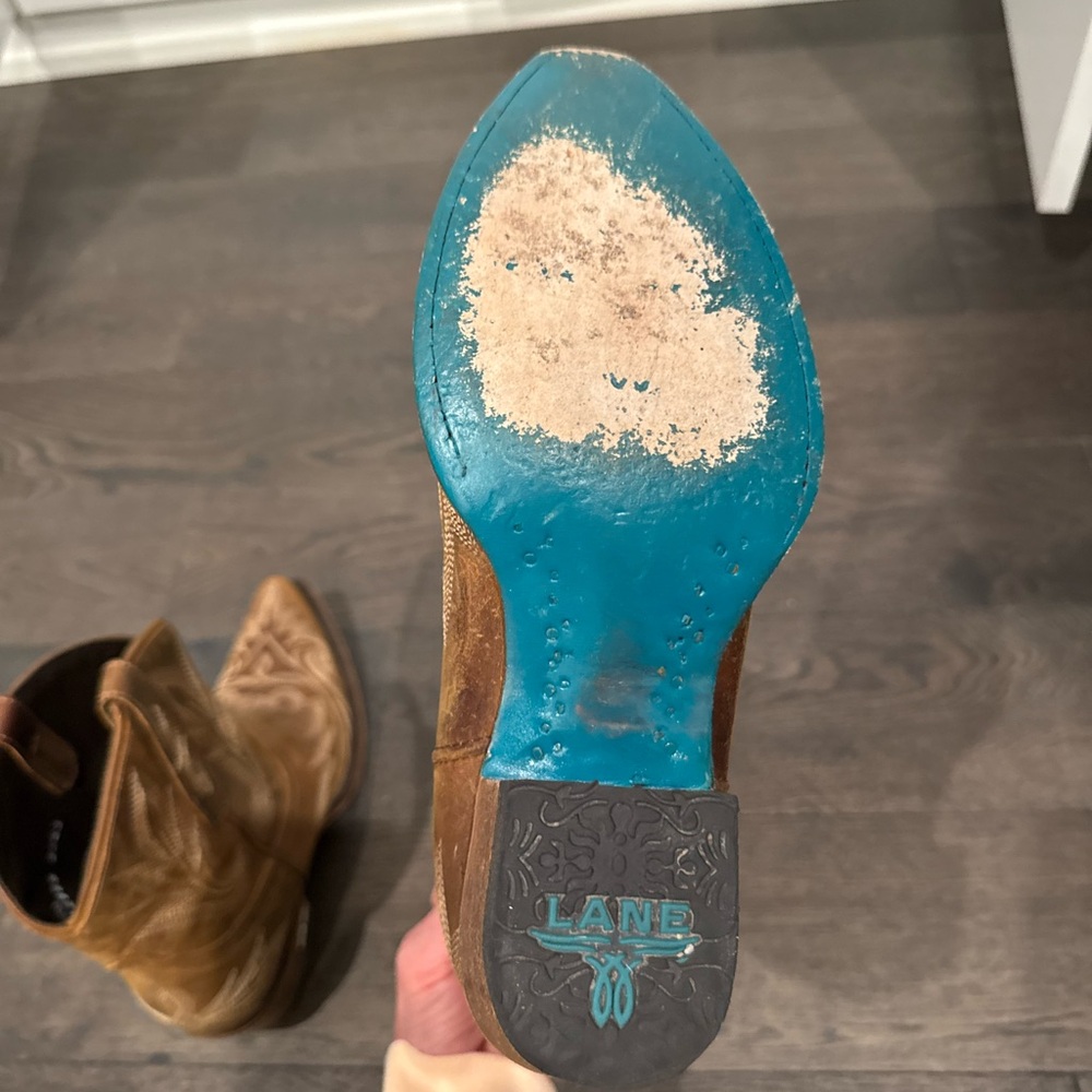 Elegant Brown Western Boots - Picture 6 of 7